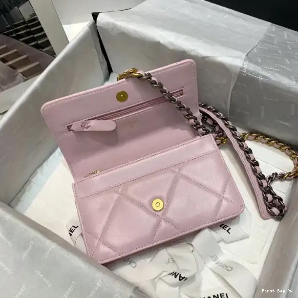 Firstbag Ru CHAIN ON WALLET CHANEL19 0605